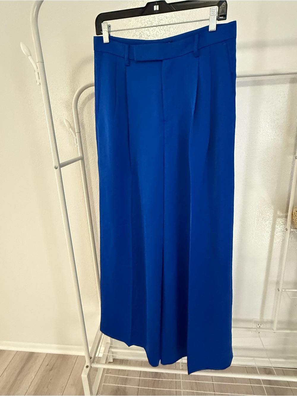 Lauren Ralph Lauren Pleated Satin Crepe Wide-Leg Pant - Picture 3 of 6